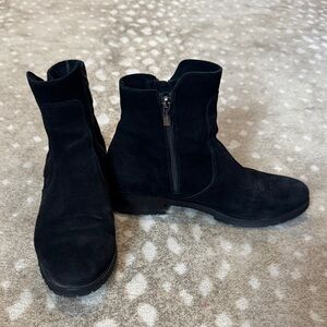 La Canadienne Suede Black Ankle Boots